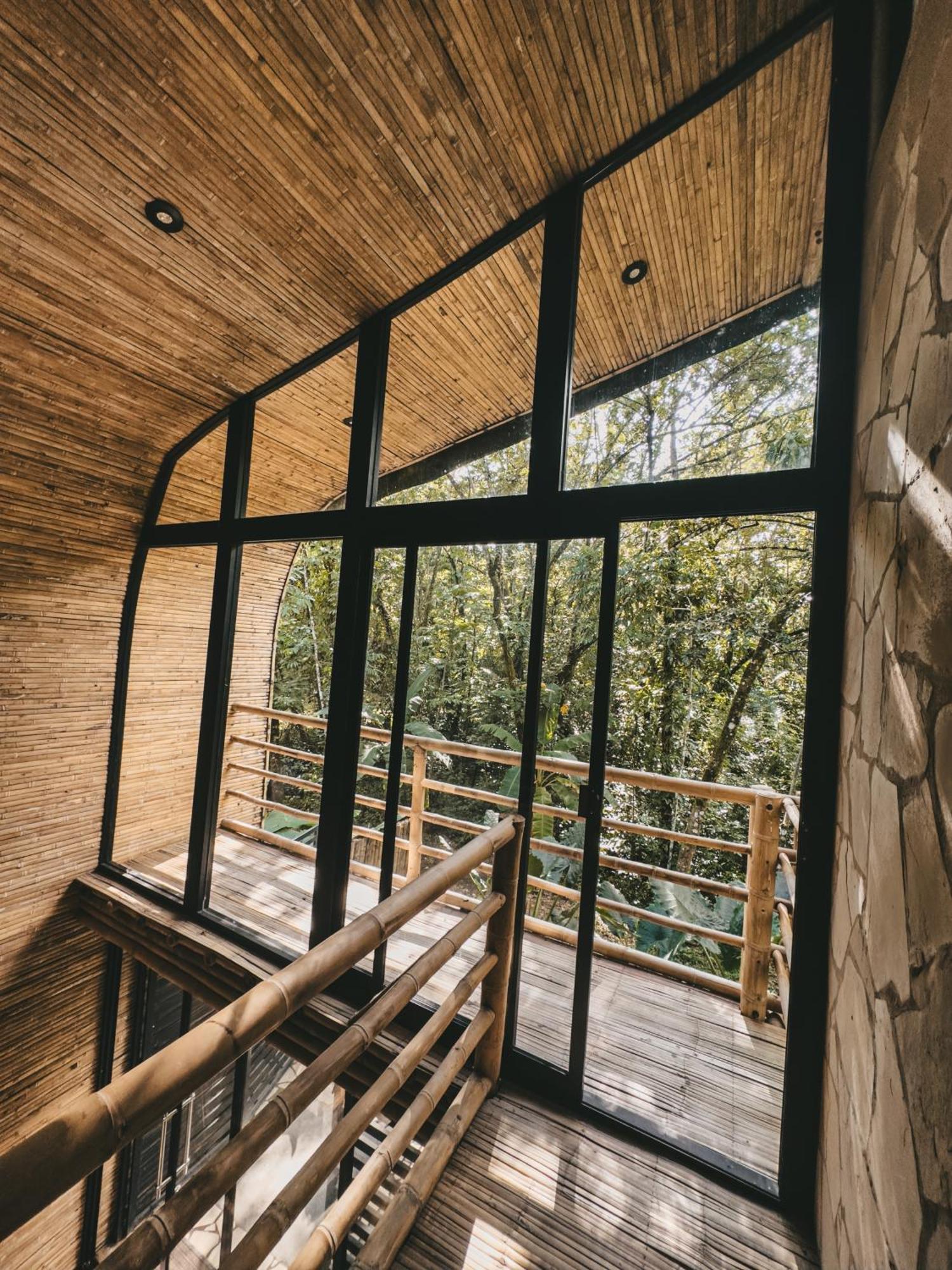 Cabana De Bambu En La Selva Palenque Exterior photo
